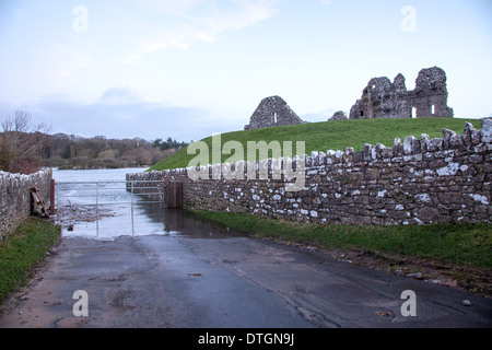 Überschwemmungen im Ogmor Schloss Stockfoto