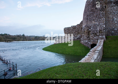 Überschwemmungen im Ogmor Schloss Stockfoto