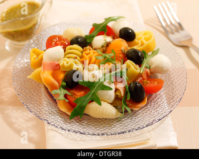 Fantasie-Salat. Rezept zur Verfügung. Stockfoto