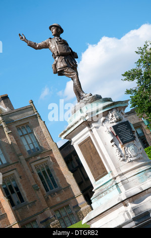 Kriegerdenkmal an der Nottingham Boys High School, Nottingham Nottinghamshire England UK Stockfoto