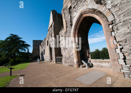 Newark Castle, in der belebten Markt Newark on Trent, Nottinghamshire UK Stockfoto