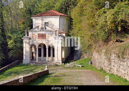 Kapelle X, historischer Pilgerweg zur Wallfahrtskirche Santa Maria del Monte auf den Sacro Monte di Varese oder Heilige Berg der Stockfoto