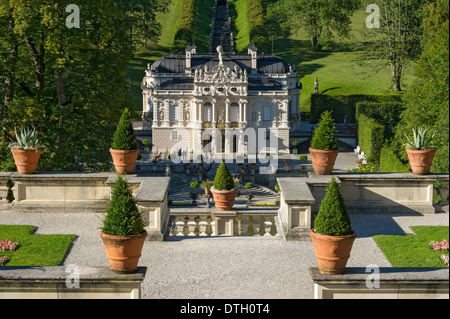 Terrasse-Garten auf dem Gelände von Schloss Linderhof Palace, obere Bayern, Bayern, Deutschland Stockfoto