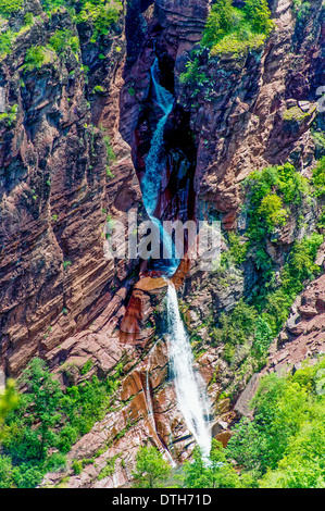 Europa, Frankreich, Alpes-Maritimes, Nationalpark Mercantour, Tal des Haut-Var, Daluis Schluchten. Stockfoto