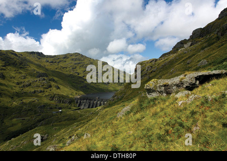 Loch Sloy und dem Loch Sloy Dam von den Hängen des Ben Vorlich, Loch Lomondside, Southern Highlands Stockfoto