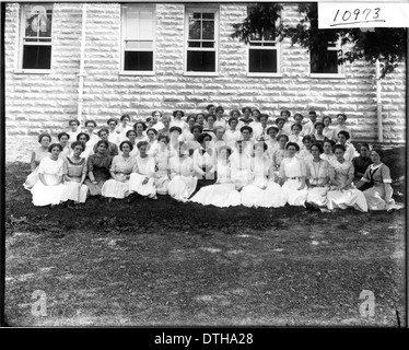 Miss-Logan mit Ohio State Normal College Summer School Gruppe 1911 Stockfoto