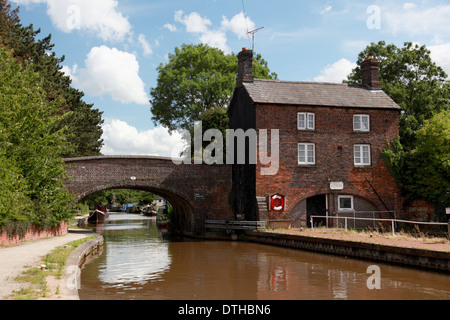 Hartshill Wharf und Werft am Coventry Kanal zwischen Atherstone und Nuneaton Stockfoto