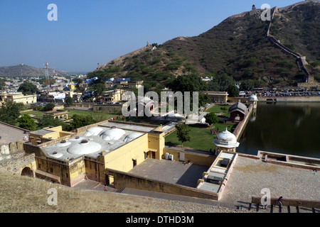 Nordende des Amber Fort und Maota See, Nr. Jaipur, Rajasthan, Indien Stockfoto