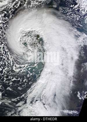 extratropical Wirbelsturm lastet auf dem Vereinigten Königreich am 12. Februar 2014 Stockfoto