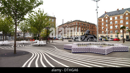 Superkilen ist ein öffentlicher Park in Nørrebro Bezirk von Kopenhagen, Dänemark. Stockfoto