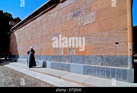 Restaurierte Kapelle Rouge oder rote Kapelle der Königin Hatschepsut im Freilichtmuseum am Ostufer in Karnak Tempel Luxor Stockfoto