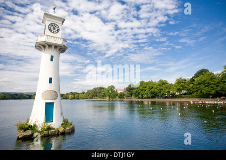 Scott Memorial Lighthouse, Roath Park See, Cardiff. Stockfoto