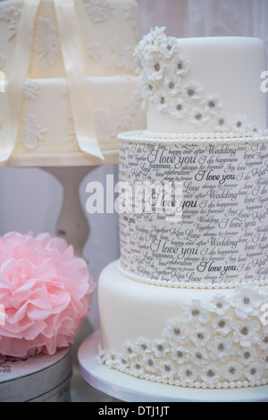 Eine Hochzeitstorte Stockfoto