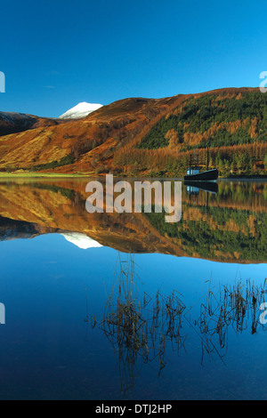 Loch Lochy im Herbst beim Laggan Locks auf der Caledonian Canal, Highland Stockfoto