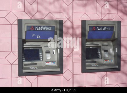 NatWest atm - Geldautomaten in Einkaufsstraße Stockfoto