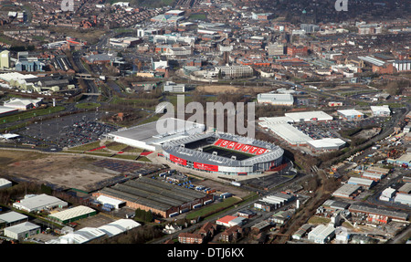 Luftaufnahme von St Helens mit langtree Park den Rugby League Boden Prominente Stockfoto