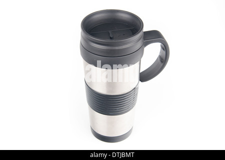 Metall Kaffeetasse, isoliert auf weißem Hintergrund Stockfoto