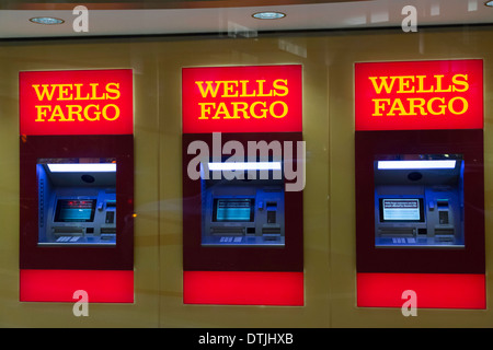 Wells Fargo Geldautomaten, NYC Stockfoto