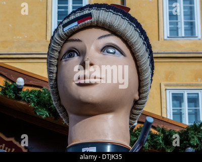 Verkauf von Strickwaren, Weihnachtsmarkt in Innsbruck, Tirol, Österreich Stockfoto