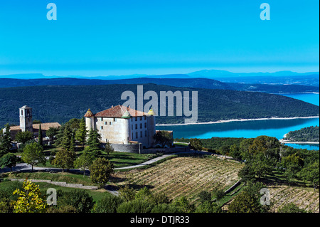 Europa, Frankreich, Var, regionalen natürlichen Parks von Verdon, Gorges du Verdon, Aiguines. Das private Schloss aus der Renaissance Stockfoto