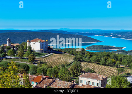 Europa, Frankreich, Var, regionalen natürlichen Parks von Verdon, Gorges du Verdon, Aiguines. Das private Schloss aus der Renaissance Stockfoto