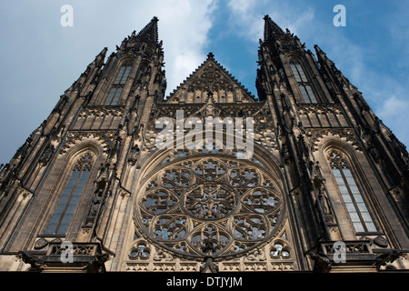 St. Vitus Cathedral (Chrám Svatého Víta Svatého Katedrála Víta oder Tschechisch) ist ein Tempel geweiht zum katholischen Gottesdienst befindet sich Stockfoto