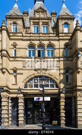 Eingang zum Halifax Borough Market in der Innenstadt, Halifax, West Yorkshire, England, UK Stockfoto