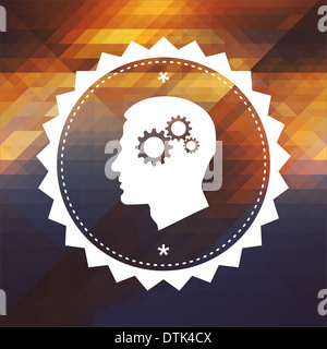 Psychologischen Konzept Profil des Kopfes mit Zahnrad-Getriebe. Retro-Label-Design. Hipster Hintergrund gemacht von Dreiecken Stockfoto