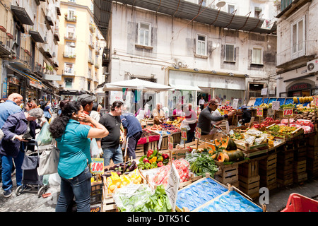 Die engen Gassen von Neapel, Italien Stockfoto