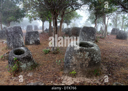 Megalith Steinurnen in Laos am Standort Plain of Jars 3 Stockfoto