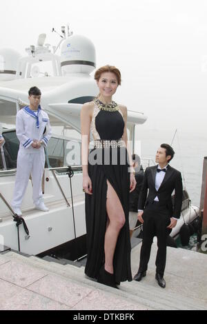 Hong Kong, China. 18. Februar 2013. Schauspielerin Chrissie Chau besucht Pressekonferenz ihres neuen Films in Hong Kong, China auf Montag, 18. Februar 2013. Bildnachweis: TopPhoto/Alamy Live-Nachrichten Stockfoto