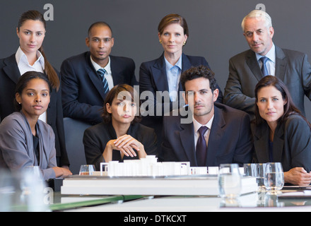 Business-Leute sitzen in treffen Stockfoto