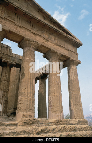 Italien. Sizilien. Agrigento. Tal der Tempel. Tempel der Concordia. 5. Jahrhundert vor Christus. Dorischen Stil. Stockfoto