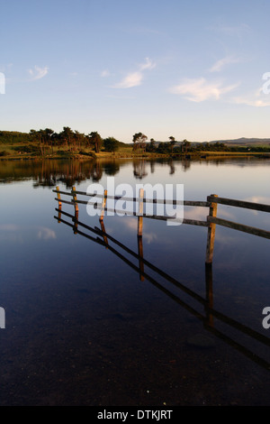 Knapps Loch in der Abenddämmerung in der Nähe von Kilmacolm, Inverclyde Stockfoto