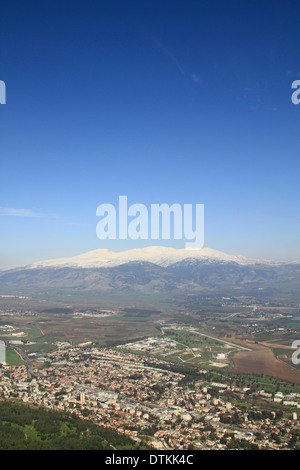 Oberen Galiläa, einen Blick auf Kiryat Shmona und das Hula-Tal von Manara Cliff Stockfoto