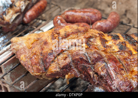 Nahaufnahme von einer traditionellen argentinischen Grill nehmen Stockfoto