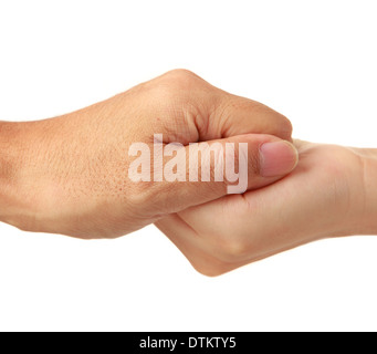 Männliche und weibliche asiatische Hände halten zusammen auf weißem Hintergrund Stockfoto
