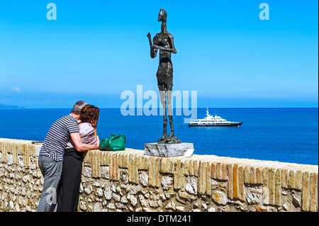 Europa, Frankreich, Alpes-Maritimes, Antibes. Picasso-Museum im Schloss Grimaldi. Paar Liebhaber. Stockfoto