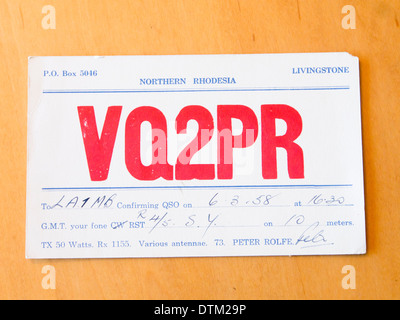 Vintage Qsl-Karte geschickt zwischen Funkamateuren - Schinken Betreibern - beim ersten Kontakt von Nordrhodesien nach Norwegen im Jahr 1958 Stockfoto