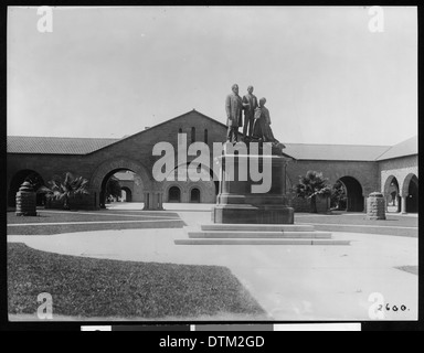 Statue einer Familiengruppe an der Stanford University, ca.1900 Stockfoto