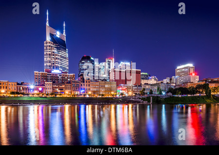 Nashville, Tennessee, USA Skyline Innenstadt auf dem Cumberland River. Stockfoto