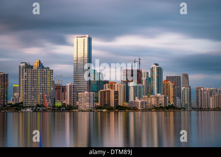 Skyline von Miami, Florida an der Biscayne Bay. Stockfoto