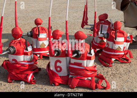 Ferngesteuerte Roboter Jockeys bei Kamelrennen in Dubai Camel Racing Club in Al Marmoum in Dubai Vereinigte Arabische Emirate Stockfoto