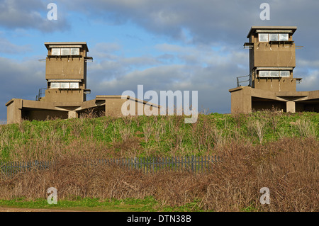 WW2 Aussichtstürme, Landguard Fort, Felixstowe, Suffolk, UK. Stockfoto