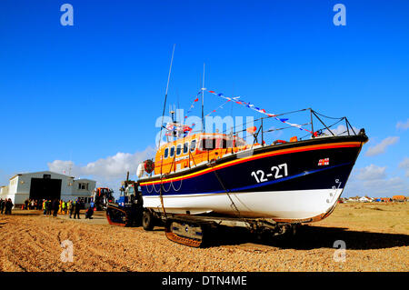 Dungeness, Kent, UK. 21. Februar 2014. Mersey Klasse Rettungsboot abgebildet ist, später heute durch neue Shannon Klasse Boot ersetzt werden. Das alte Boot beitreten wird eine neue Station an der Westküste von Irland. Bildnachweis: David Burr/Alamy Live-Nachrichten Stockfoto