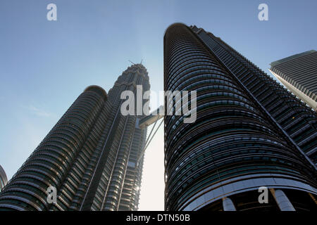 Petronas Twin Towers in Kuala Lumpur Malaysia sind die höchsten Zwillingstürme der Welt Stockfoto