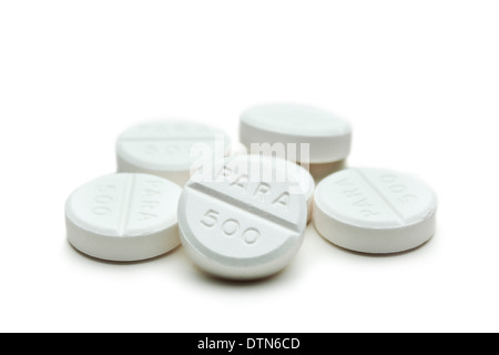 Paracetamol-Tabletten auf weißem Hintergrund Stockfoto