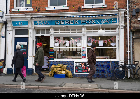 Außenseite der örtlichen Metzgerei Derek Fox an der High Street in Malton North Yorkshire England UK Stockfoto