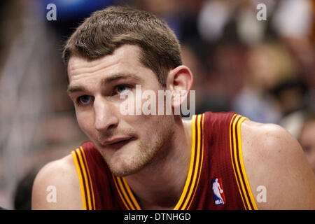 18. Februar 2014: Cleveland Cavaliers Center Tyler Zeller (40) blickt auf während der NBA-Spiel zwischen den Cleveland Cavaliers und die Philadelphia 76ers im Wells Fargo Center in Philadelphia, Pennsylvania. Die Cavaliers gewann 114-85. Christopher Szagola/Cal-Sport-Medien Stockfoto