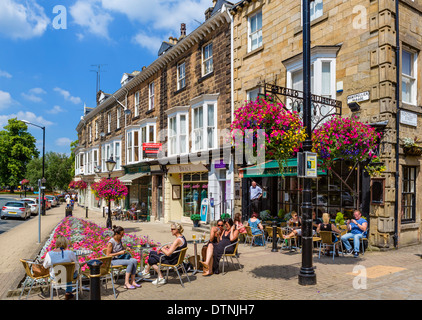 Kneipe in Montpelier Parade in Montpelier Viertel der alten Stadt, Harrogate, North Yorkshire, England, UK Stockfoto